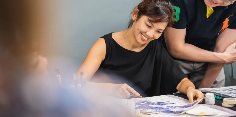 劉佳琪老師講解如何用刀筆畫水彩